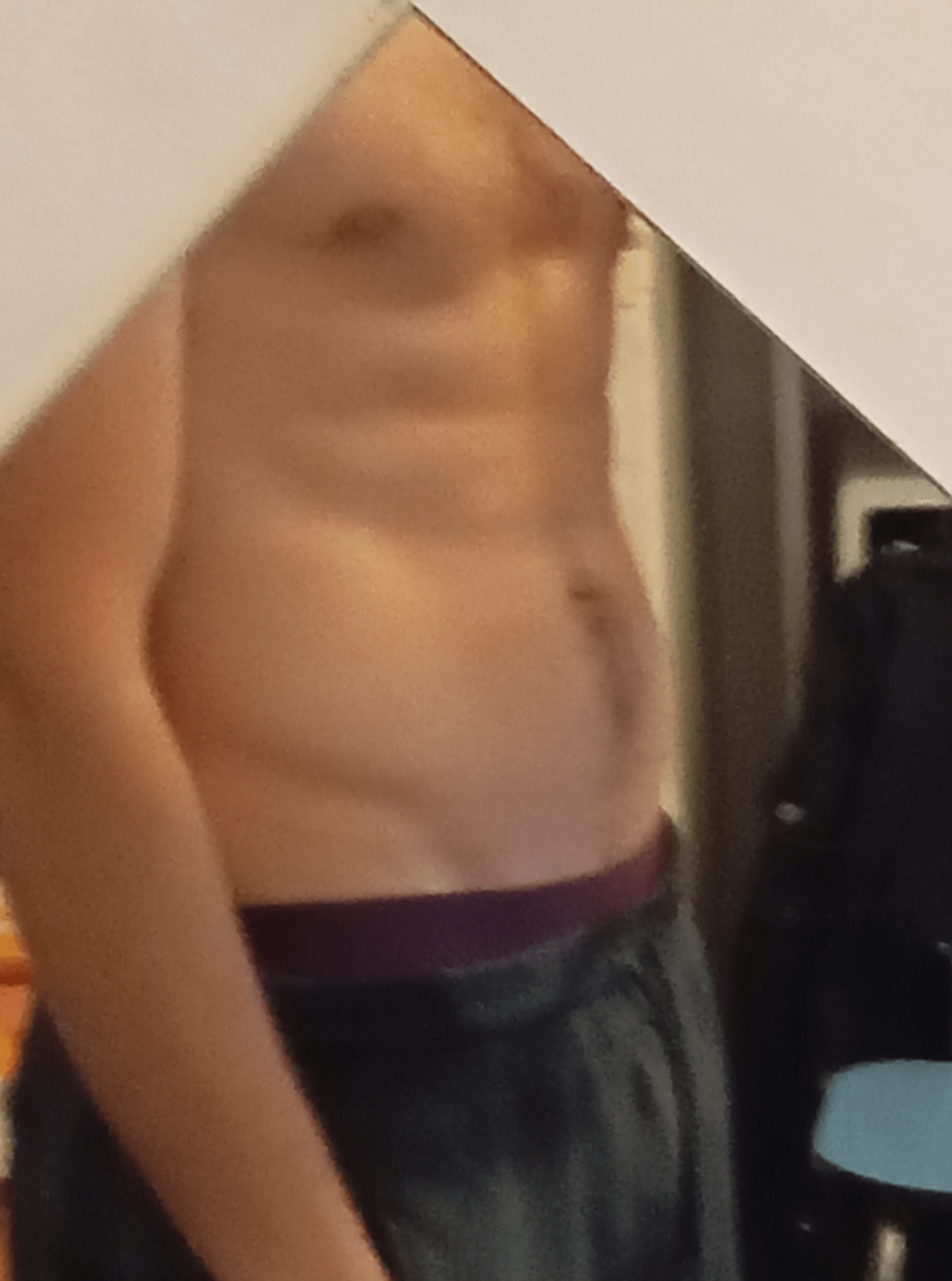 Profil de Chedli, 34 ans, Trav à Compton