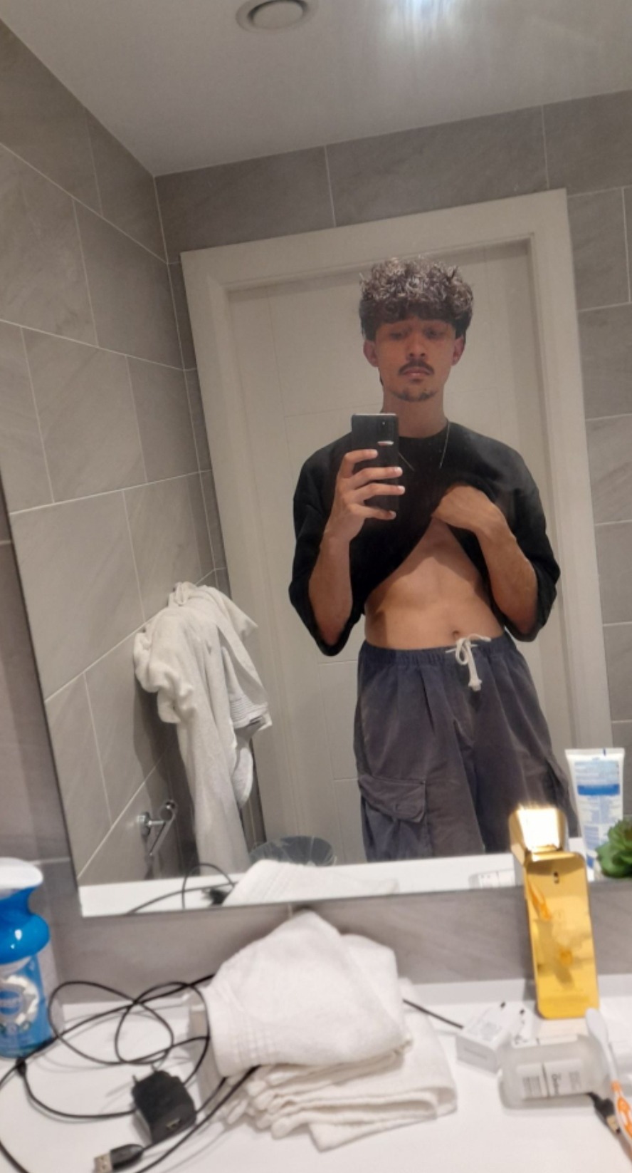 Profil de Bruny, 20 ans, Trav à Marshall