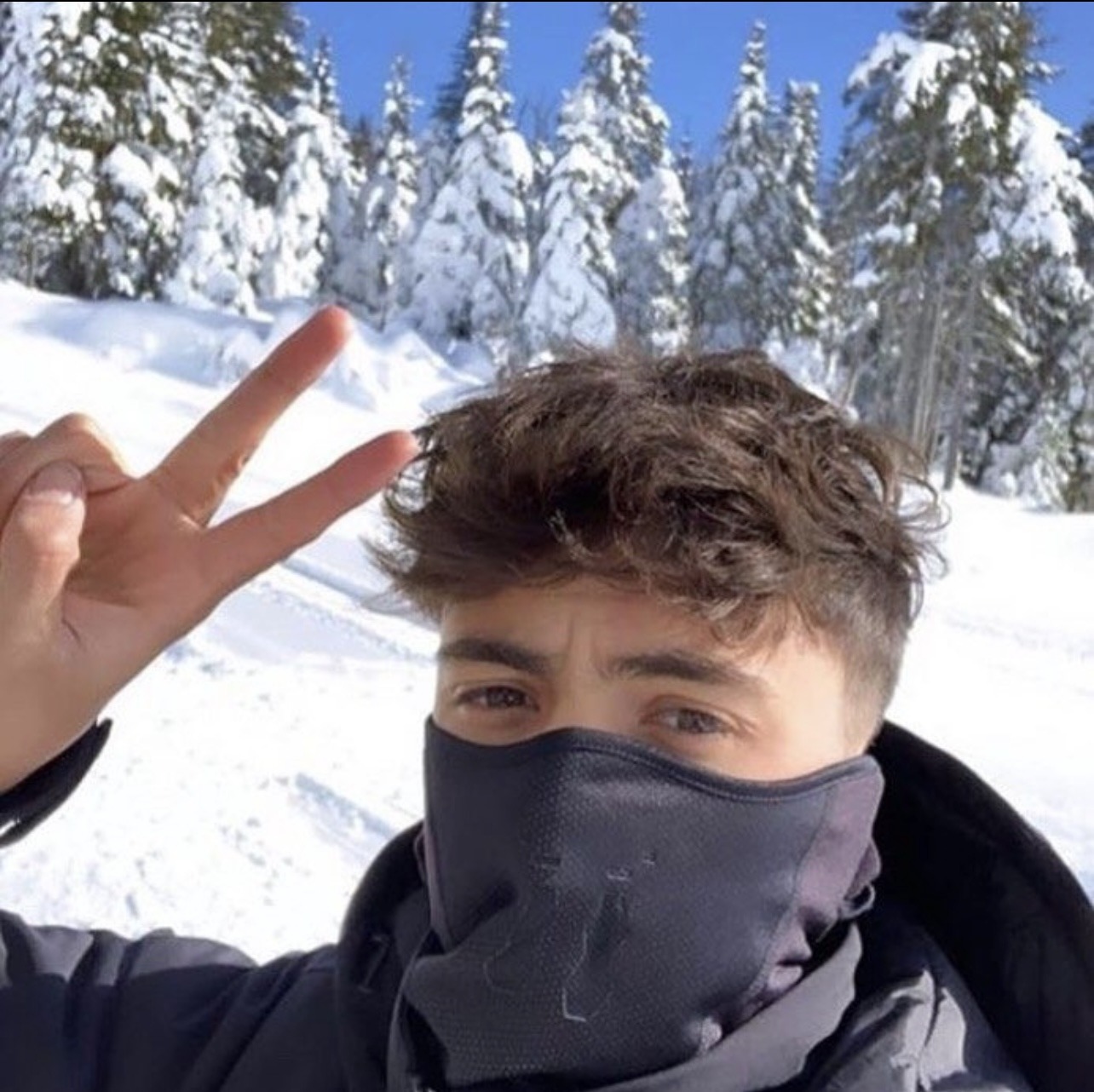 Profil de Charlie, 25 ans, Trav à Saint-Eugène