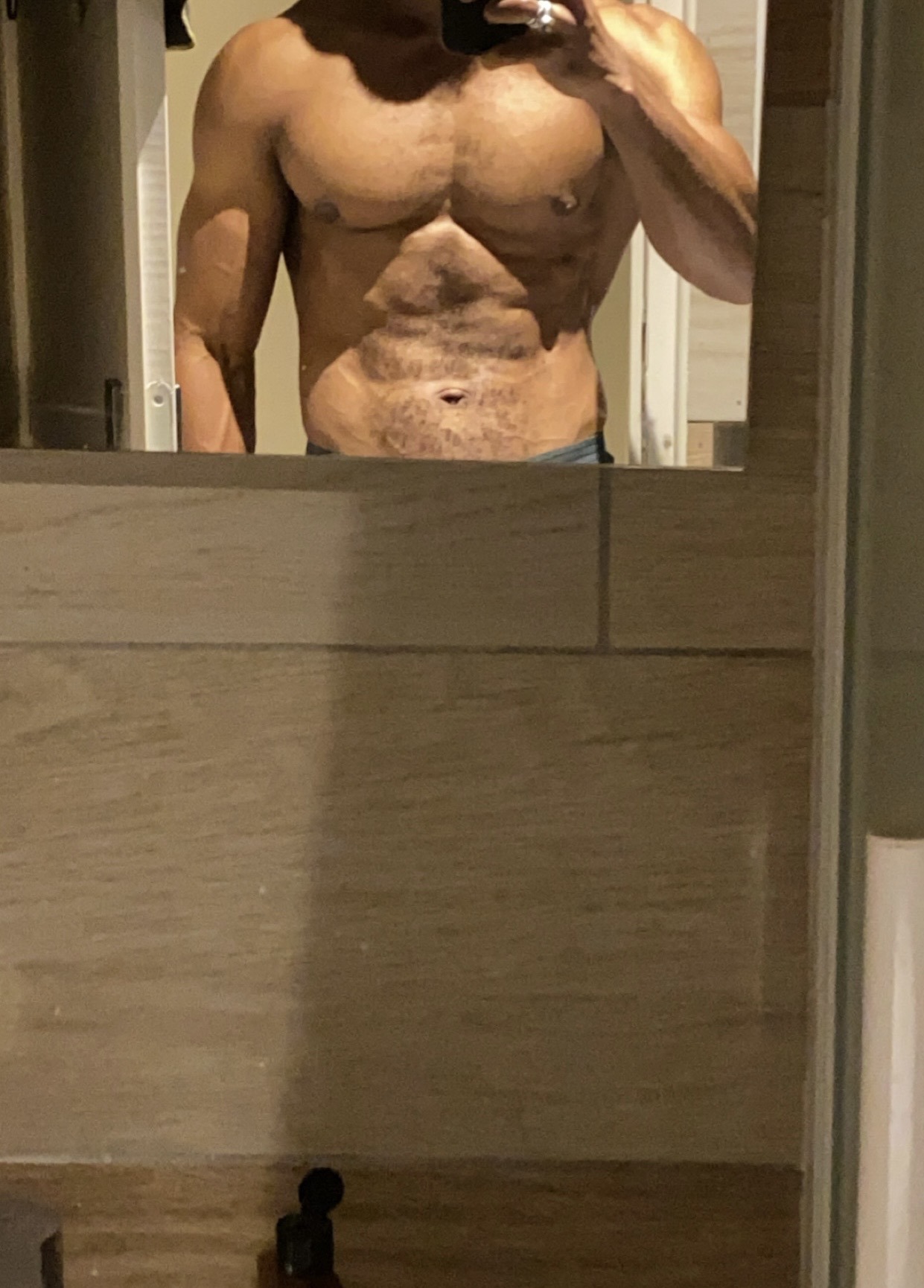 Profil de Renzo, 28 ans, Trav à Saint-Albert