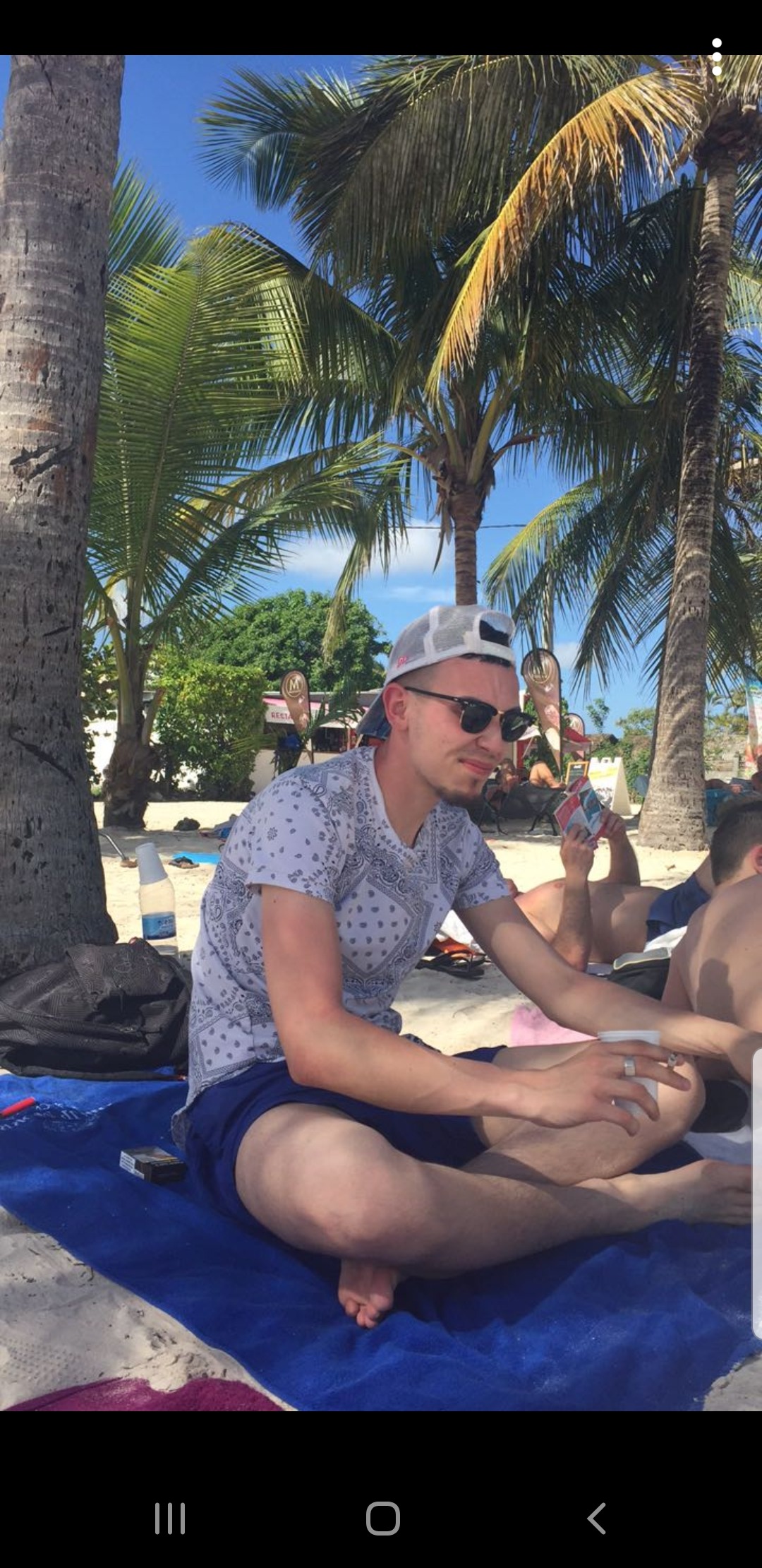 Profil de Timote, 37 ans, Trav à Léry